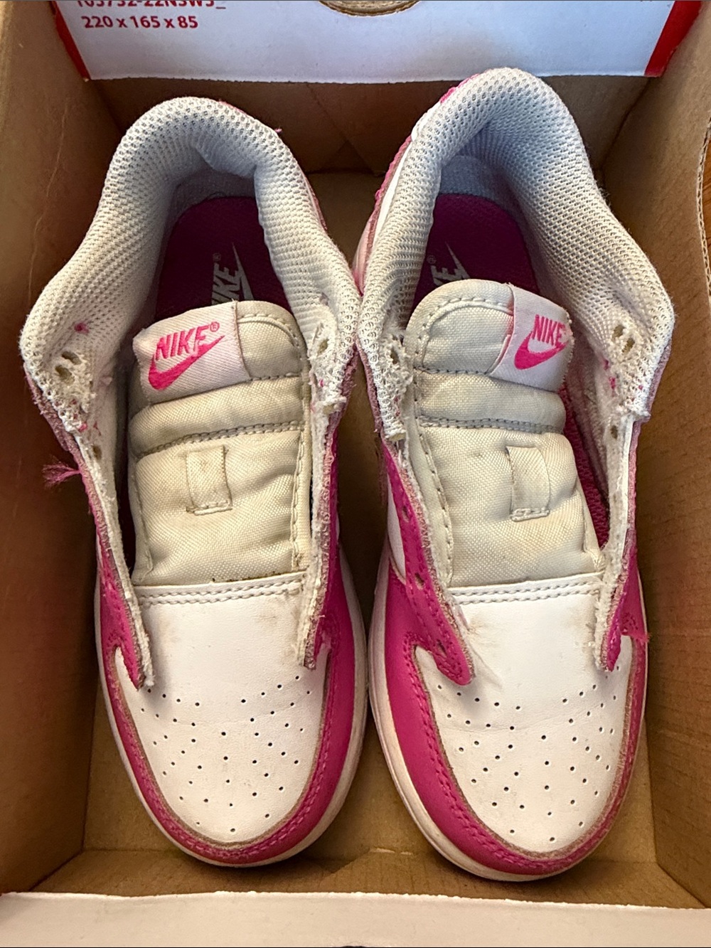 Nike Kids White and Pink Low-Top Sneakers